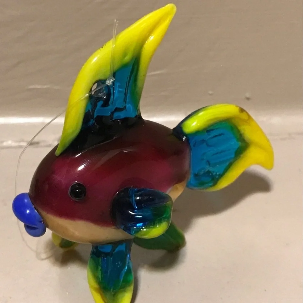 Lot of hand blown glass Beta Fishes